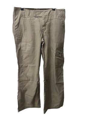 North Face Libra convertible cargo hiking pants in a beige khaki color women 10